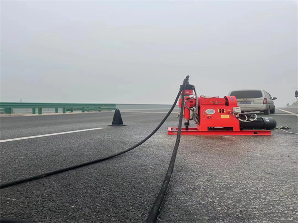 滑县马路路基路面开裂下沉注浆加固灌浆